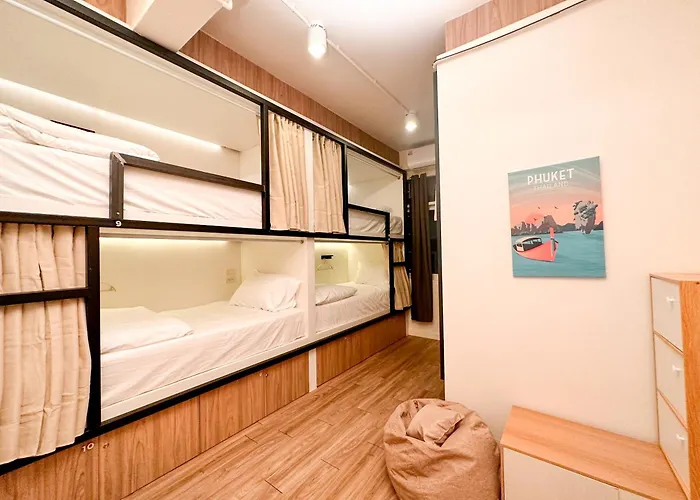 Neighborhood Hostel