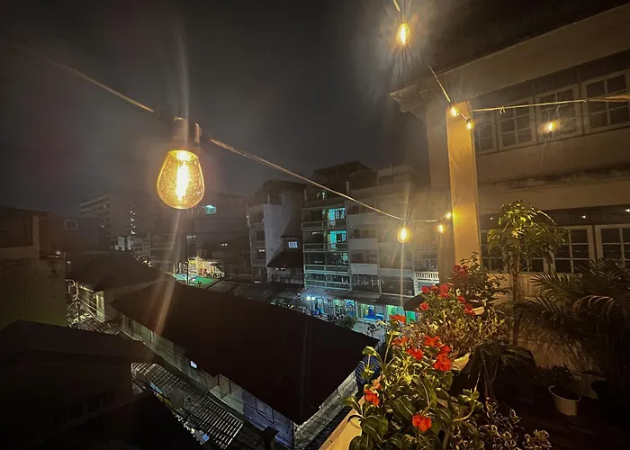 Neighborhood Hostel