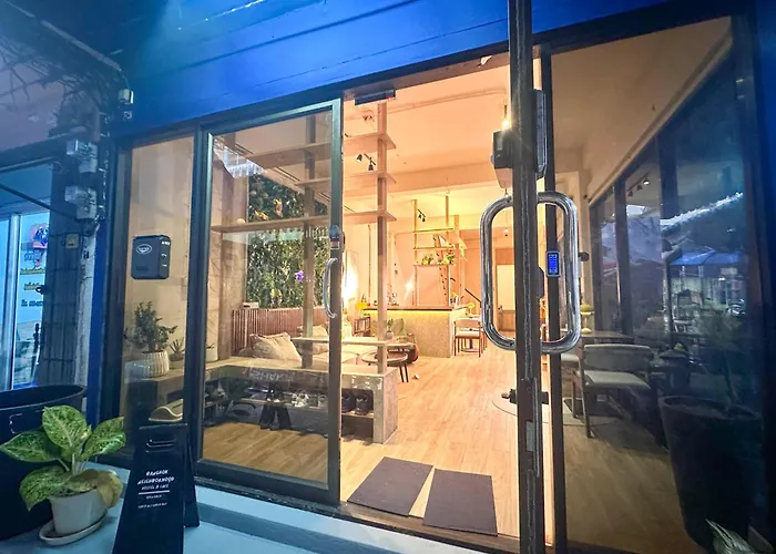 Neighborhood Hostel