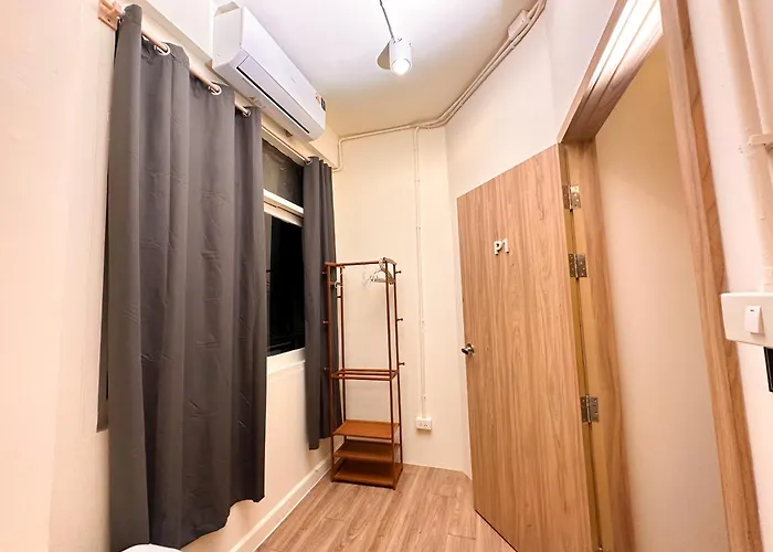 Hostel Neighborhood *