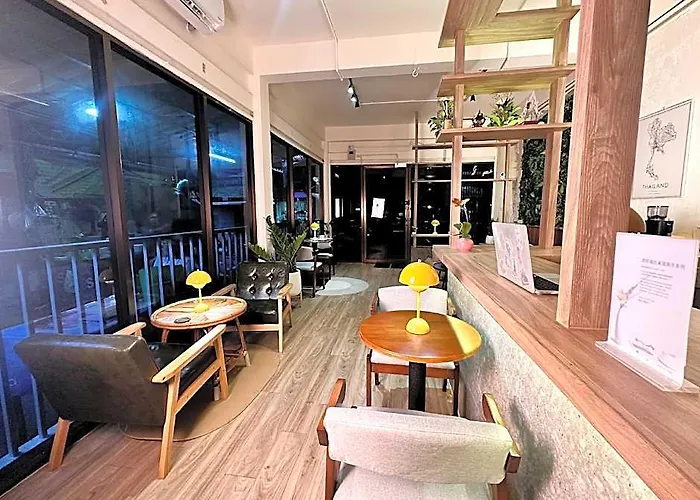 Neighborhood Hostel